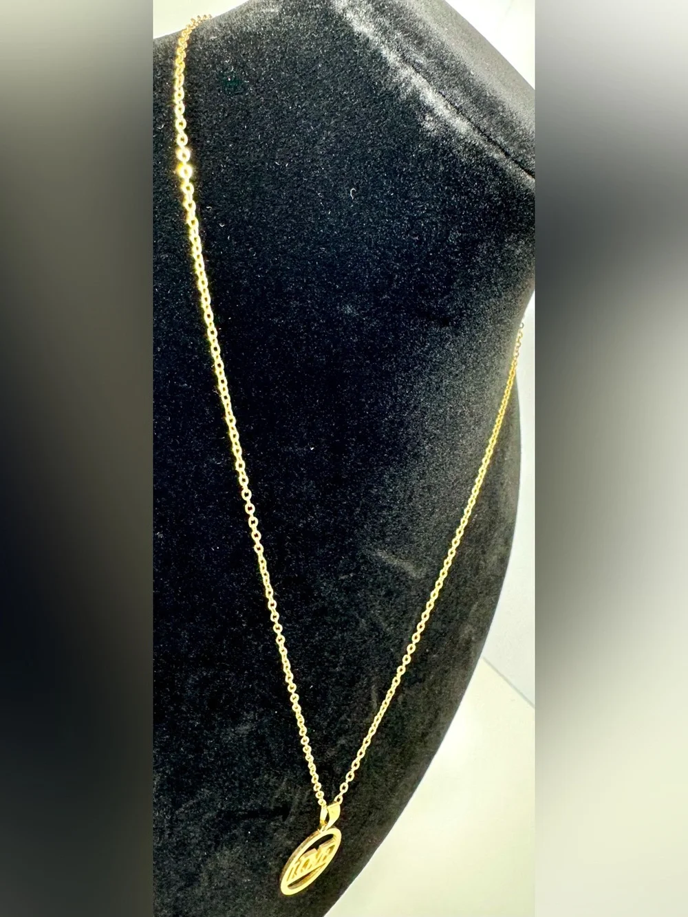 N/A elegant gold